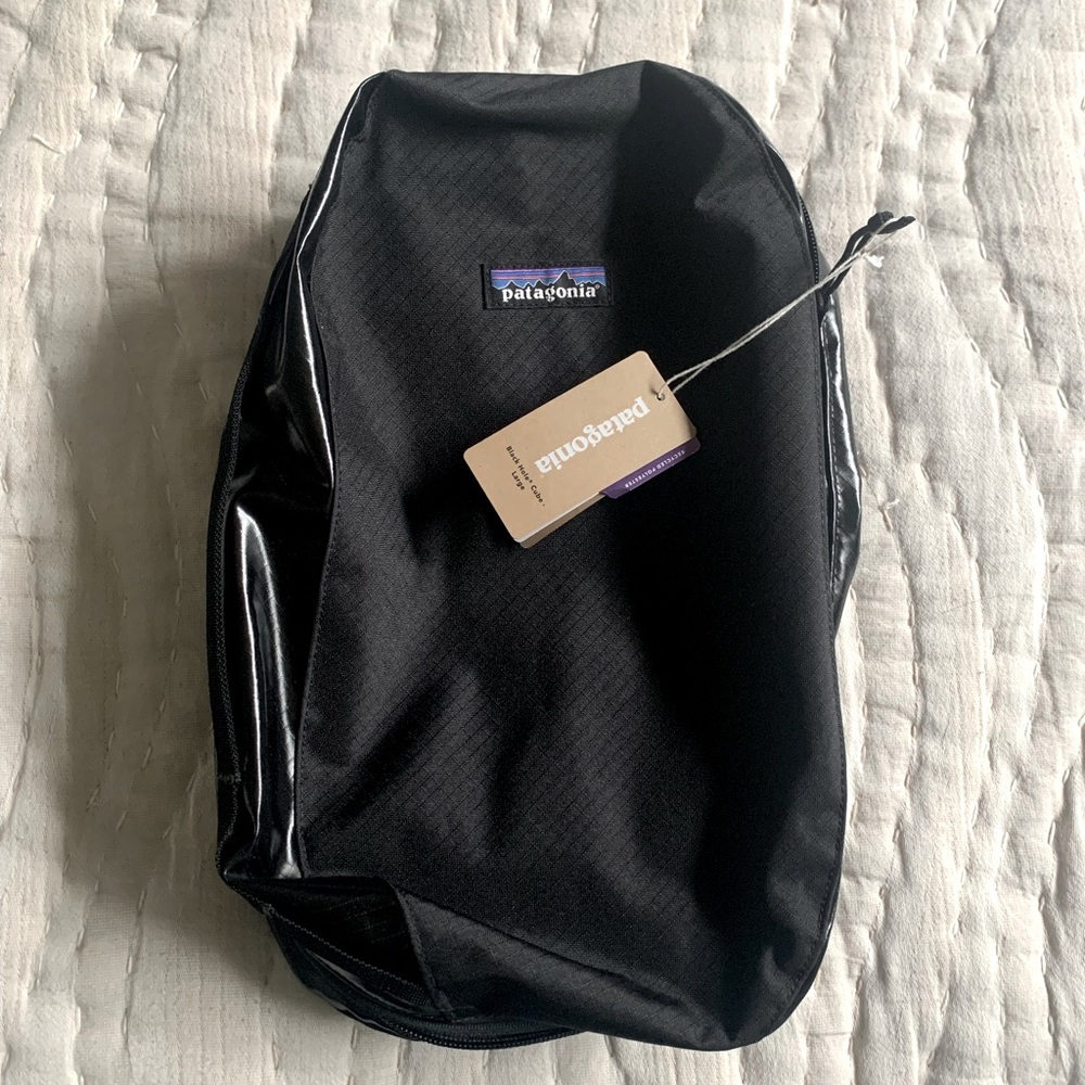 NWT Patagonia Black Hole Packing Cube